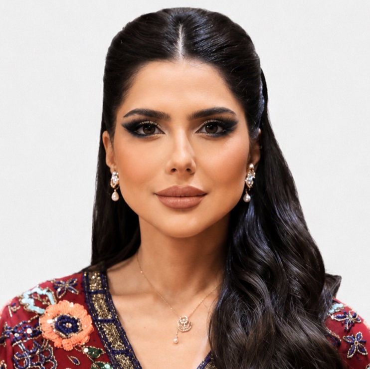 الإعلامية حصة اللوغاني