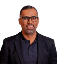 الدكتور أحمد سالم